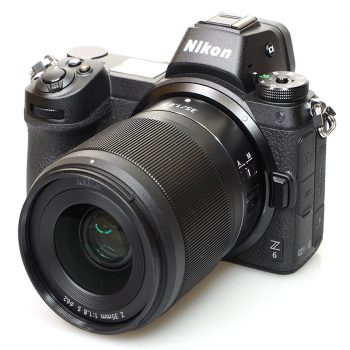 Nikon Z6 FX-Format NIKKOR Z 24-70mm